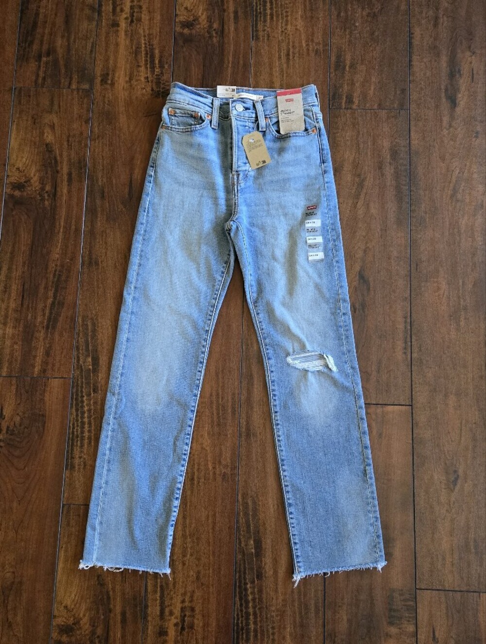 Levi's Women Wedgie Straight High Rise Distressed button Fly Raw Hem Size 24 NWT - Picture 5 of 14